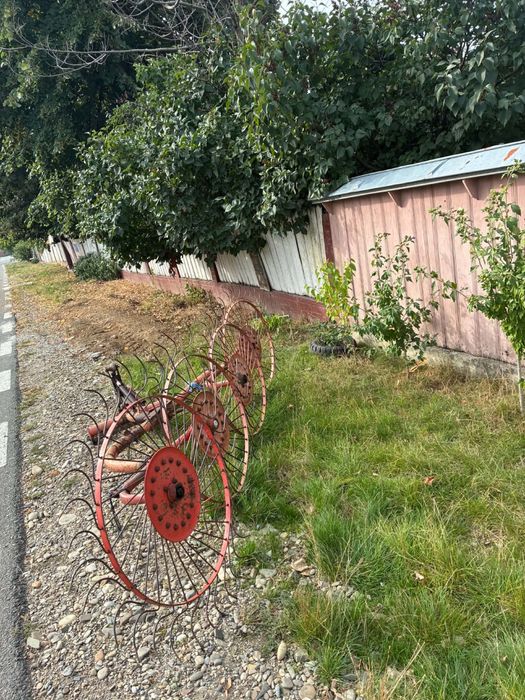Vand tractor cu cositoare cositoare si plug