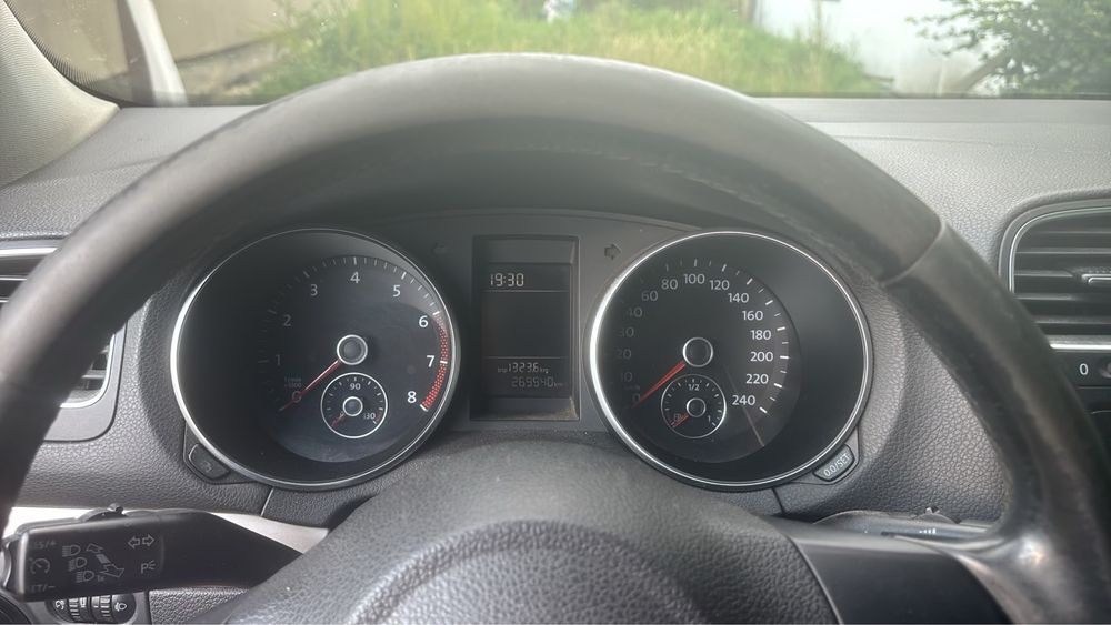 VOLKSWAGEN Golf 2010 — imagine 3