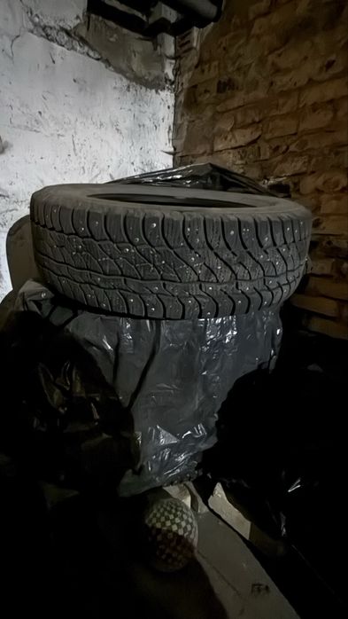 Продам шины viatti 235/65/R17