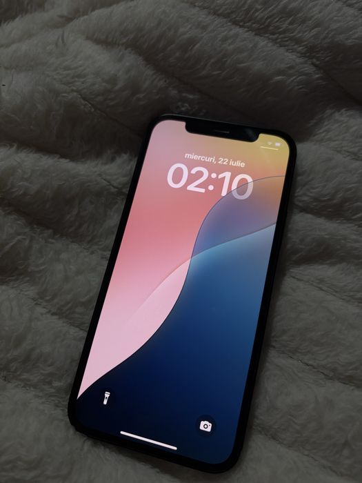 iPhone 12 simplu