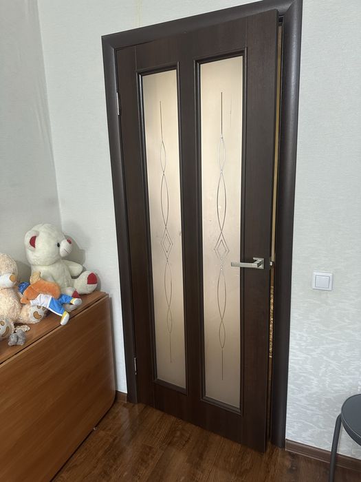 Двери межкомнатные в отличном состояний