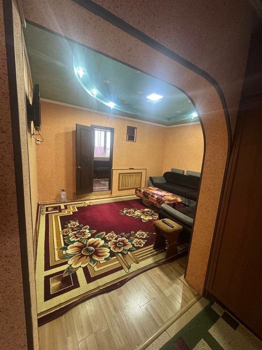 Yunsobod unversamYunsobod metro yaqin