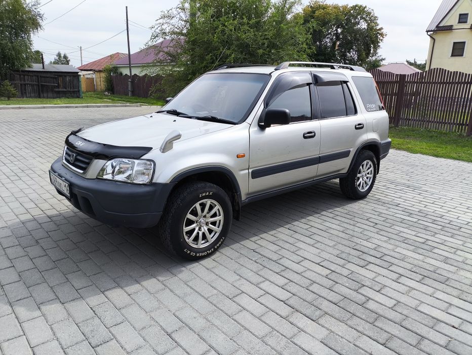 Продаю машину Honda CR-V