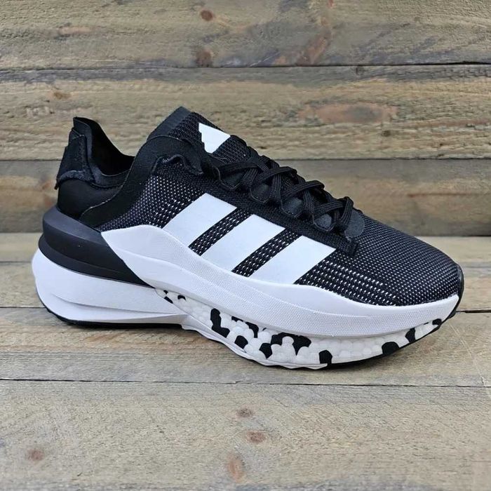 ПРОМОЦИЯТА важи до 25.05.2026 г. - НОВИ маратонки adidas Avryn X