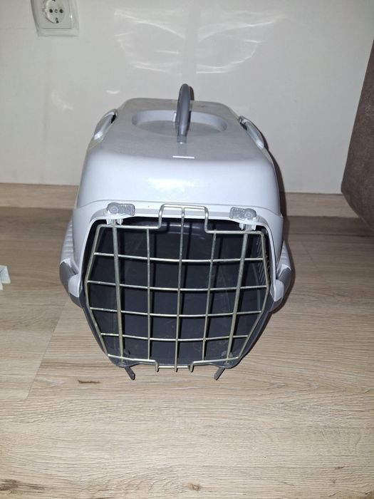 Продам переноску для кошек