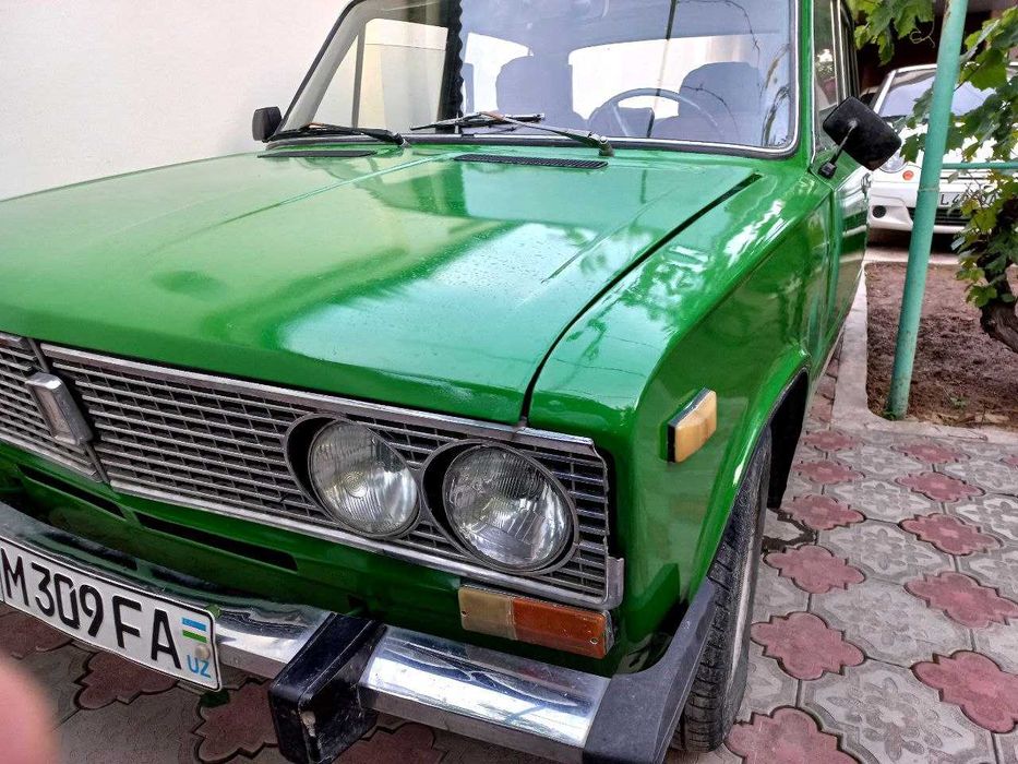 Ваз 2106 сотилади. 2 та двигатели бор. 1976 йил салондан олинган.