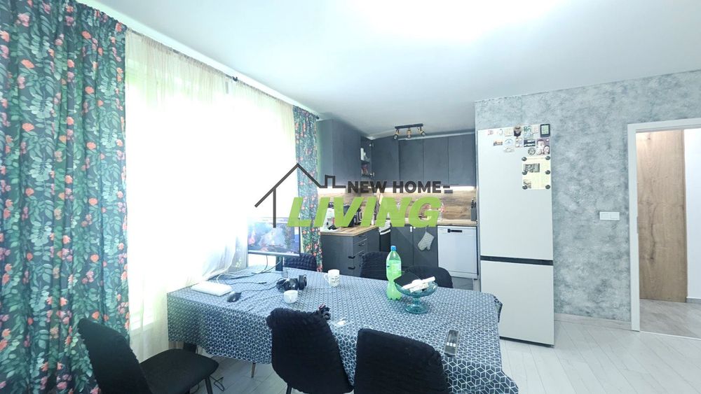 Продава се Тристаен апартамент в Пловдив, Южен - 100 кв.м за 1071 €/кв.м - Снимка #1