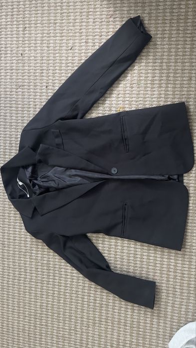 Продам женские одежды срочно продам