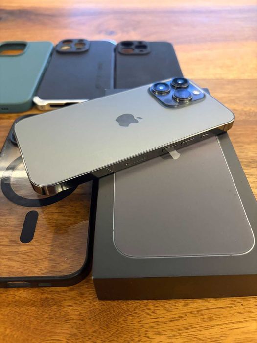 Iphone 13 pro - Перфектен, 100% батерия - оригинална