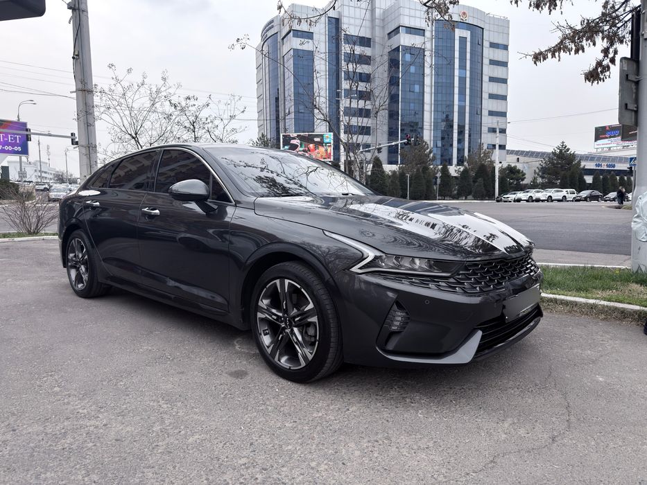 Продам KIA K5 2021 года