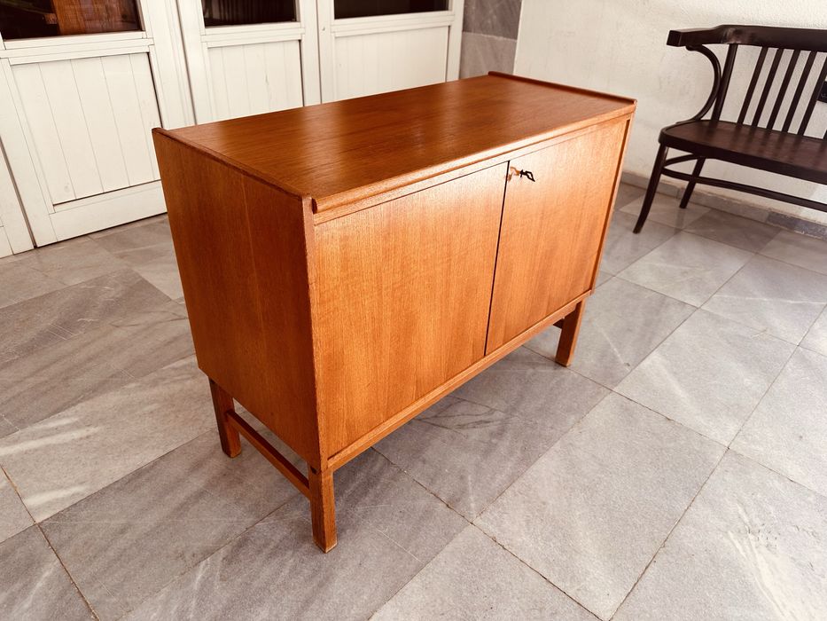Скандинавски бар шкаф от тиков фурнир – Mid Century Modern, 60-те години