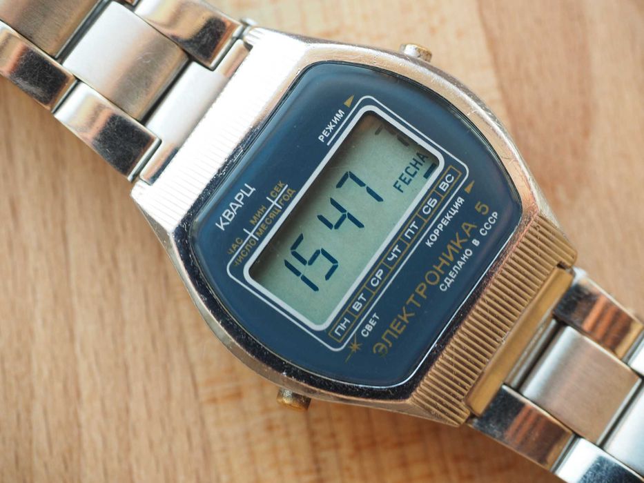 Ceas de mână sovietic Electronika 5, funcțional, URSS retro
