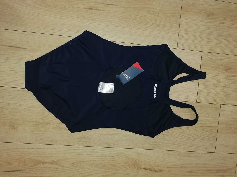 Нов цял бански Reebok