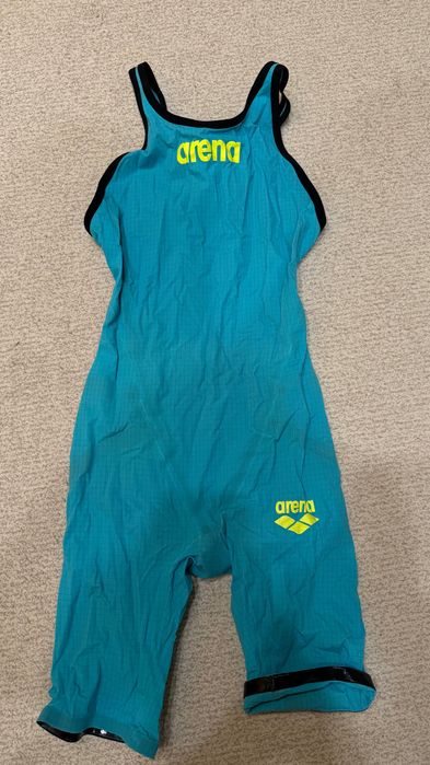 costum carbon înot arena