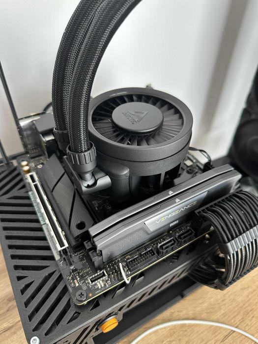 Placa de baza ASRock B650I Lightning WiFi  – Garantie 2027