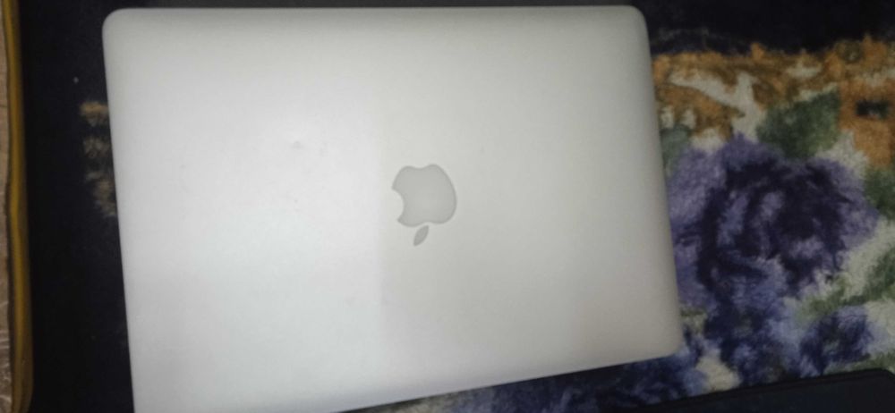 MacBook  Air 13 -2015г