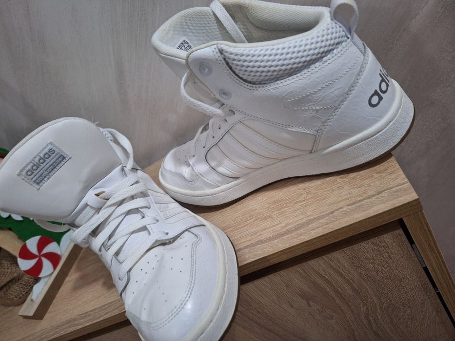Кецове adidas 40н