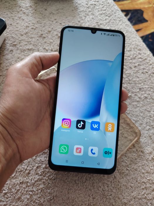 Продается телефон