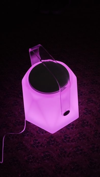 Boxa blutoth ,tekecomanda- RGBV ,DC,AC ,lustra /veioza,