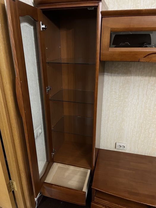 Продам стенку в зал