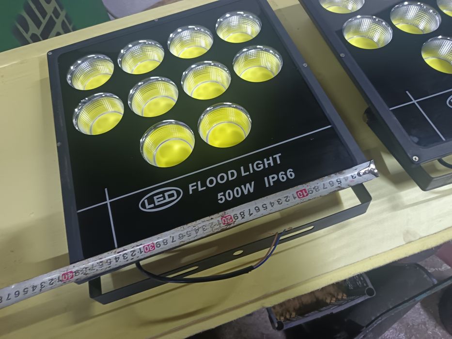 Продам прожектор