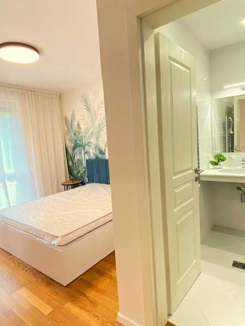 Дава се под наем Тристаен апартамент в к.к. Св.Св. Константин и Елена - 100 кв.м за 1300 € - Снимка #5