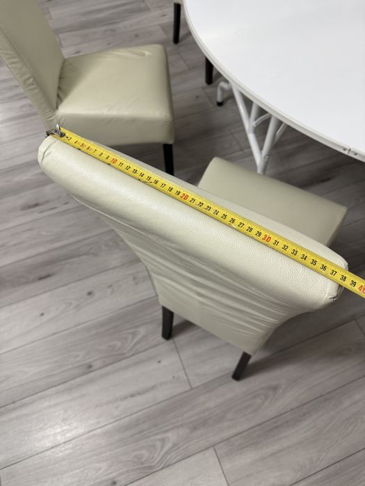 Scaune in stare foarte buna