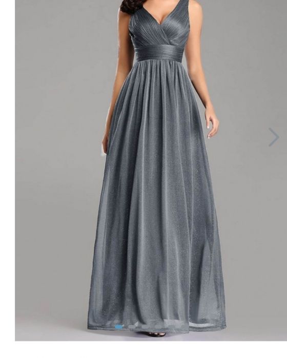 Красива и нежна рокля