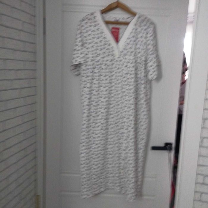 Продам домашние халаты , ночнушки , плавки