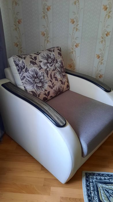 Продам отдельное кресло