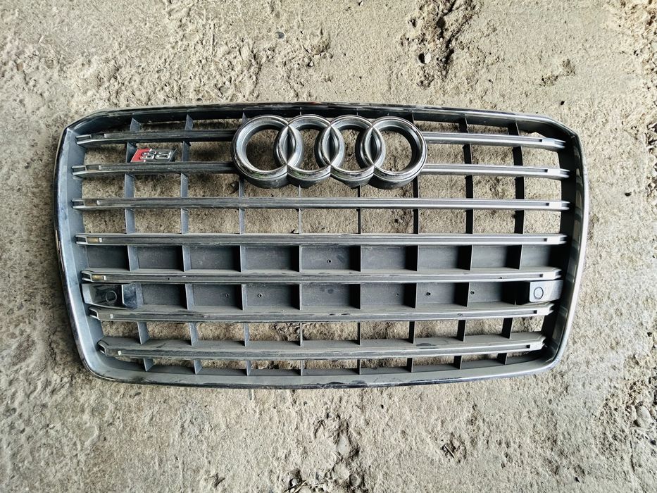 Grila fata AUDI S8 2014