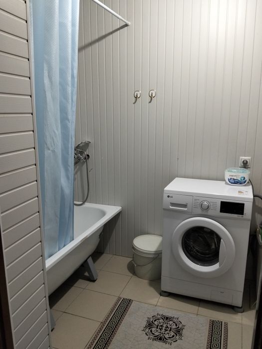 Үй сатылады. 10,5×9,5