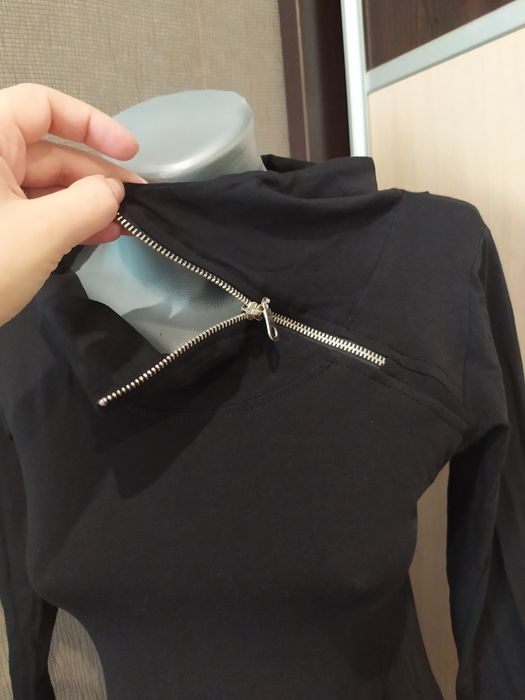 Спортна черна рокля