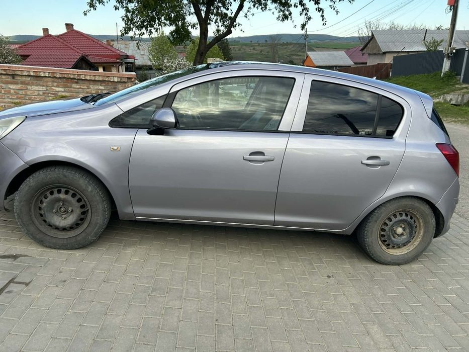 Opel corsa D 1.2 benizana