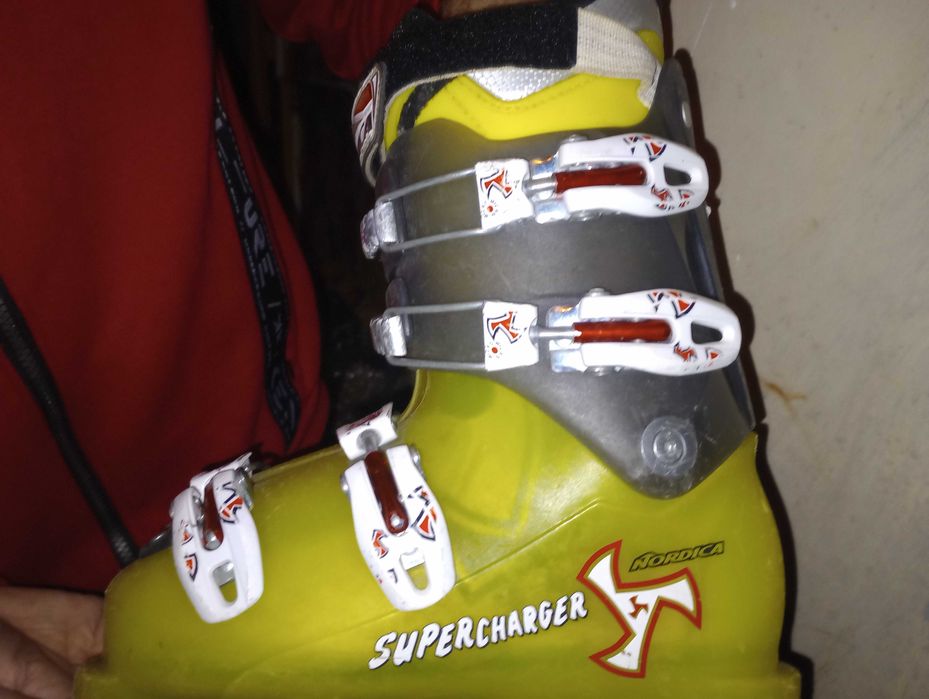 Vând clăpari ski, folosiți