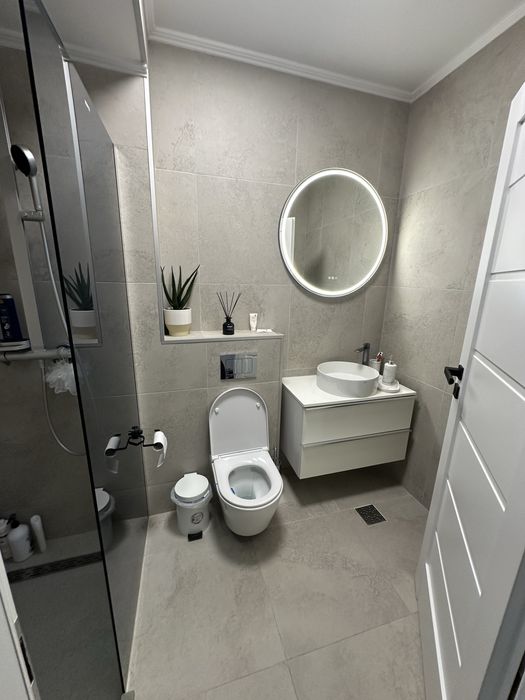 Vând apartament cu 3 camere