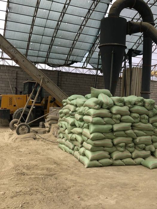 БЕНТОНИТ, ГИЛ, ИСПЕЧ. Бетонит, Глина. сотилади