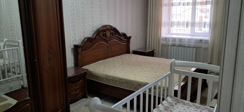 Продам спальный гарнитур