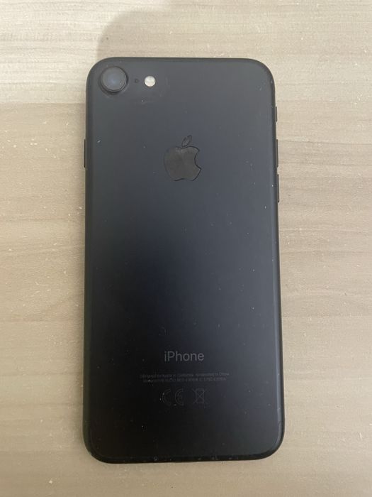 iPhone 7 32gb matte black (сменян екран)