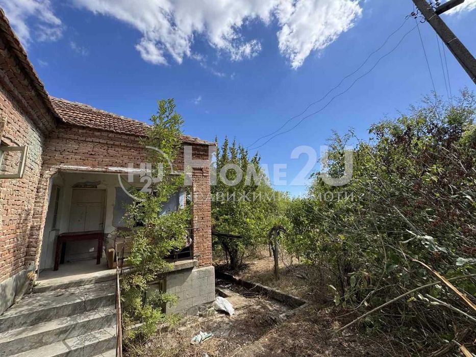 Продава се Къща в с. Венелин, Област Варна - 82 кв.м за 305 €/кв.м - Снимка #2