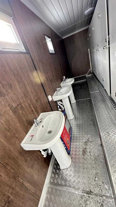 (40 футовый рабочий туалет)