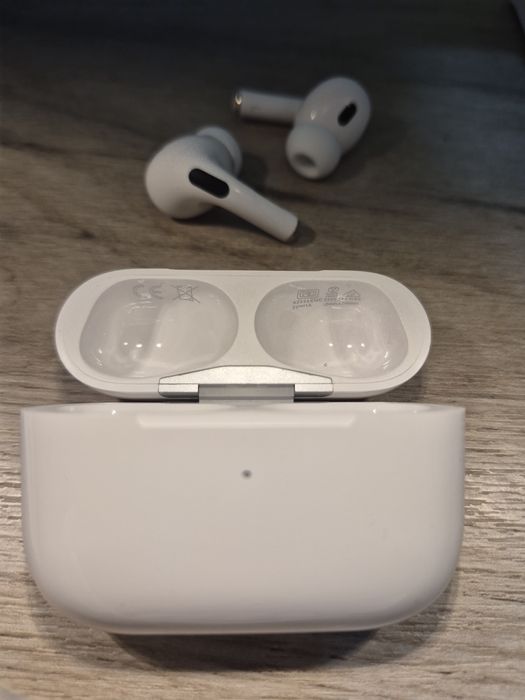 Vând Căști Apple AirPods Pro (generația a 2-a)