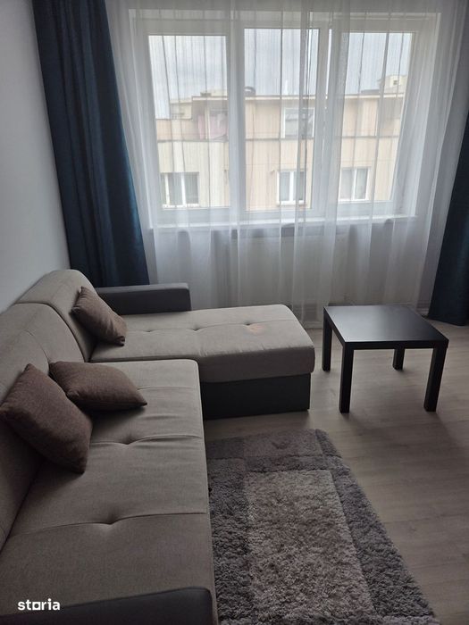 Apartament generos de inchiriat
