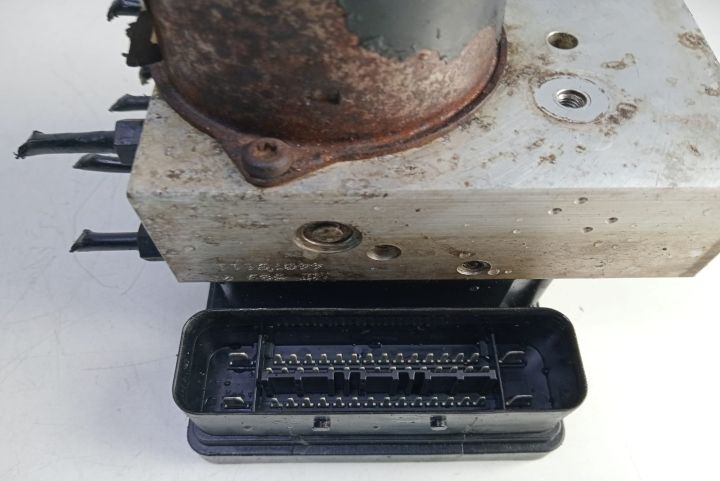 Pompa ABS  7H0614111G Volkswagen VW Caravelle T5 seria