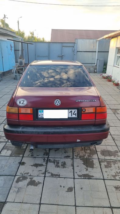 Продам машину Volkswagen vento