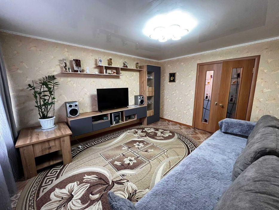 Продам 3-х комнатную квартиру ул  планировки в районе ЖД вокзала.
