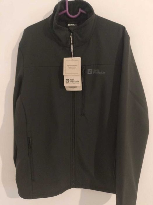 Ветровка Jack Wolfskin черный