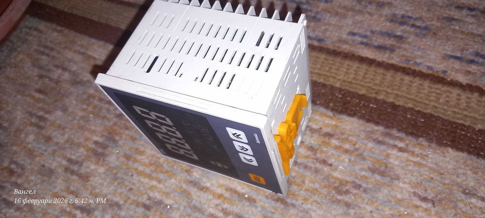 PID температурен контролер Autonics TC4L-14R – нов