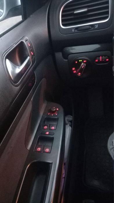 VOLKSWAGEN Golf 2011 — imagine 4