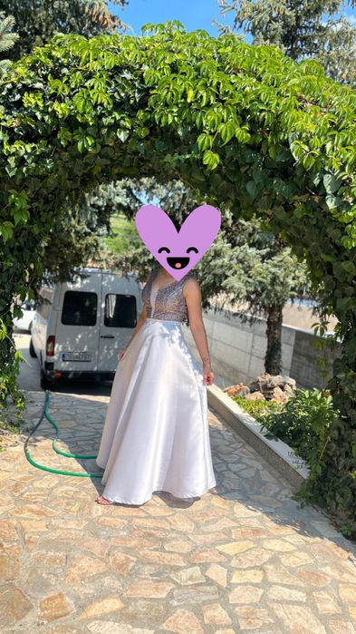 Продавам официялна рокля